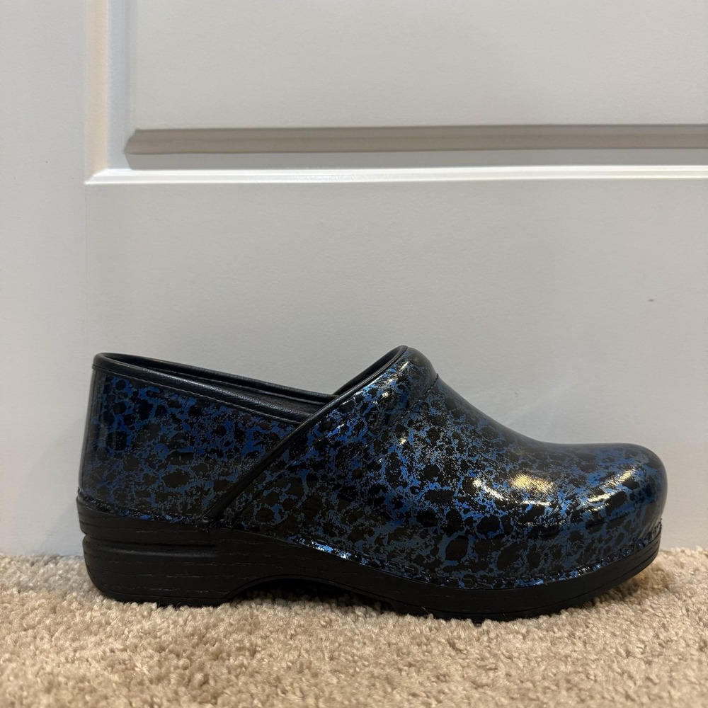 Dansko XP Womens Size 11 Blue Patent Leather Clogs Slip On Work Shoes 41